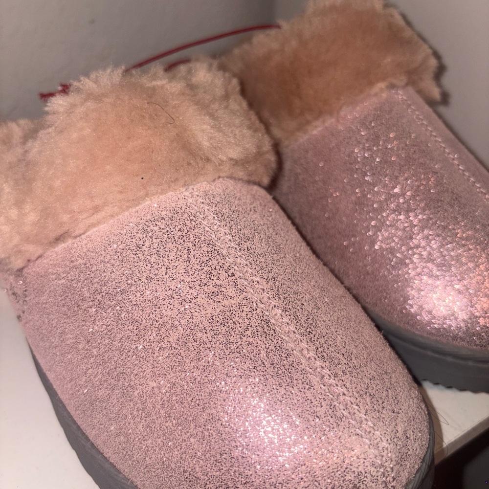 Dearfoams Blush Fur-Lined Slippers
